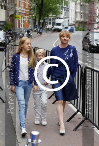 Amsterdam 20 juni 2015
Premiere Code M in het nieuwe de la mar met oa Senna Borsato. Bianca Krijgsman met kinderen