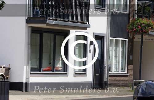 Aalsmeer 9 juli 2015
Bonnie st Claire en haar man Anne-Jan Jongbloed zijn verhuisd naar hun nieuwe huis.