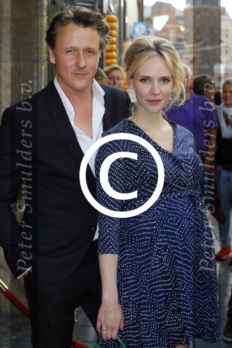 Amsterdam 14 juli 2015  
Premiere de Reunie in Tuschinski met in de hoofdrollen Daan Schuurmans en Thekla Reuten.
Thekla is zwanger en haar vriend Gijs Naber is er ook alsmede de zwangere Bracha v Doesburgh.