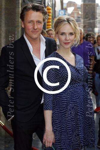 Amsterdam 14 juli 2015  
Premiere de Reunie in Tuschinski met in de hoofdrollen Daan Schuurmans en Thekla Reuten.
Thekla is zwanger en haar vriend Gijs Naber is er ook alsmede de zwangere Bracha v Doesburgh.
