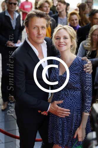 Amsterdam 14 juli 2015  
Premiere de Reunie in Tuschinski met in de hoofdrollen Daan Schuurmans en Thekla Reuten.
Thekla is zwanger en haar vriend Gijs Naber is er ook alsmede de zwangere Bracha v Doesburgh.