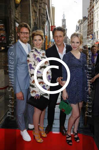 Amsterdam 14 juli 2015  
Premiere de Reunie in Tuschinski met in de hoofdrollen Daan Schuurmans en Thekla Reuten.
Thekla is zwanger en haar vriend Gijs Naber is er ook alsmede de zwangere Bracha v Doesburgh.