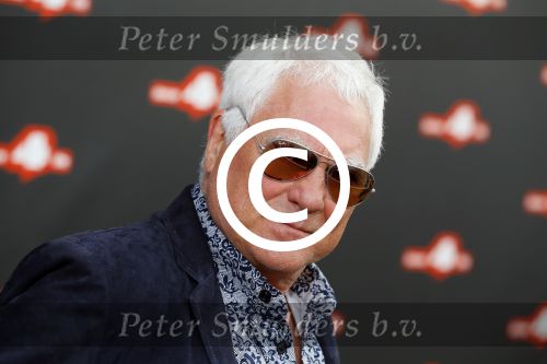 Amsterdam 26 juni 2015
Dance $ life gala. enkele leden van de Golden Earring oa Cesar Zuiderwijk