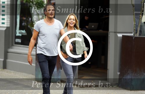Amsterdam 12 augustus 2015 
Chantal Janzen met haar man Marco op de cornelis schuytstraat