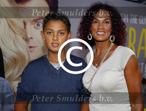 Amsterdam 12 augustus 2015  
Premiere Trainreck in Tuschinski. Chimene v Oosterhout met zoon