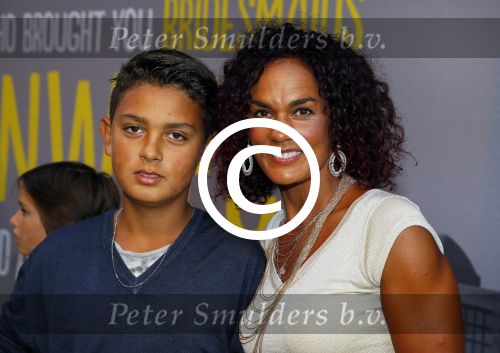 Amsterdam 12 augustus 2015  
Premiere Trainreck in Tuschinski. Chimene v Oosterhout met zoon