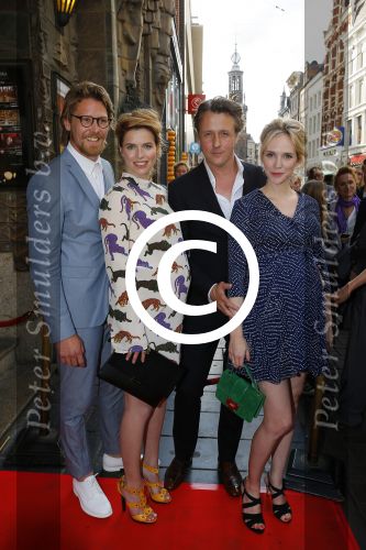 Amsterdam 14 juli 2015  
Premiere de Reunie in Tuschinski met in de hoofdrollen Daan Schuurmans en Thekla Reuten.
Thekla is zwanger en haar vriend Gijs Naber is er ook alsmede de zwangere Bracha v Doesburgh.