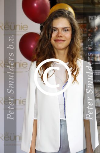 Amsterdam 14 juli 2015  
Premiere de Reunie in Tuschinski met in de hoofdrollen Daan Schuurmans en Thekla Reuten.
Thekla is zwanger en haar vriend Gijs Naber is er ook alsmede de zwangere Bracha v Doesburgh.
Daantje idelenburg