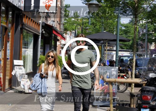 Amsterdam 17 juli 2015
Dave Roelvink met een dame waarvan Dave zegt dat het zijn manager is.