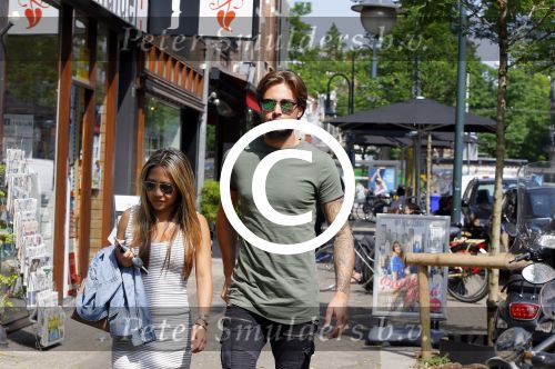 Amsterdam 17 juli 2015
Dave Roelvink met een dame waarvan Dave zegt dat het zijn manager is.