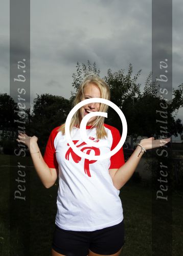 Bunnik 12 juli 2015
Enzo Knol en Dee v d Zeeuw met hun kleding.