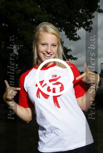 Bunnik 12 juli 2015
Enzo Knol en Dee v d Zeeuw met hun kleding.