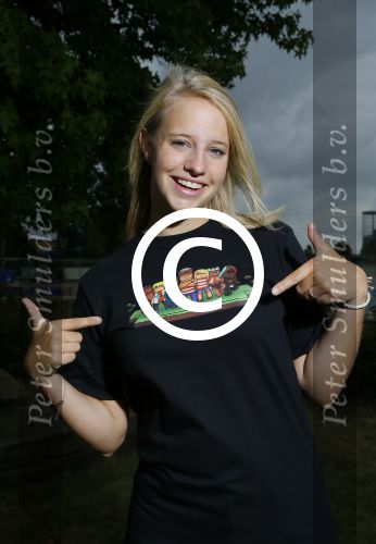 Bunnik 12 juli 2015
Enzo Knol en Dee v d Zeeuw met hun kleding.
