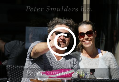 Amsterdam 29 juni 2015 
Dirk Zeelenberg met zijn vrouw Suus op terras