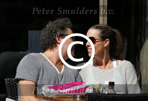 Amsterdam 29 juni 2015 
Dirk Zeelenberg met zijn vrouw Suus op terras
