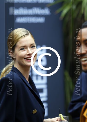 Amsterdam 13 juli 2015
Modeshow Maria Cle Leal tijdens de Amsterdam fashion week in aanwezigheid van Doutzen Kroes en Sunnery James.