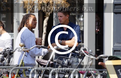 Amsterdam 13 augustus 2015 
Edgar Davids in gesprek met Patrick Maes in  Amsterdam zuid.
