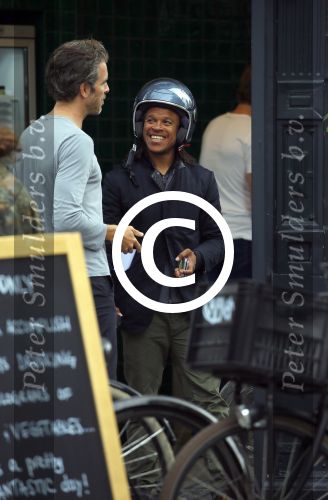 Amsterdam 14 augustus 2015  
Edgar Davids op zijn old timer motor in amsterdam zuid. Motor heeft de naam Pitbull
