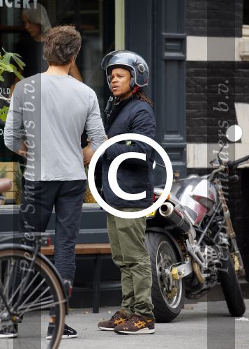 Amsterdam 14 augustus 2015  
Edgar Davids op zijn old timer motor in amsterdam zuid. Motor heeft de naam Pitbull
