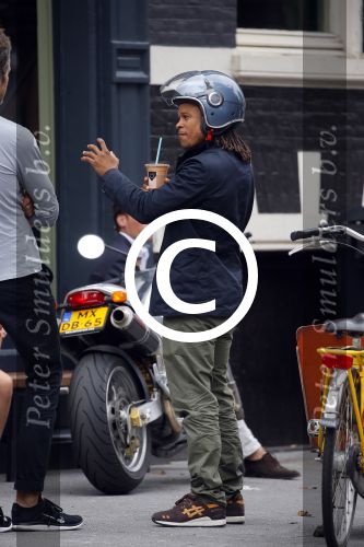 Amsterdam 14 augustus 2015  
Edgar Davids bij cold pressed juicery