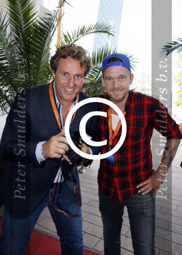 Rotterdam 9 augustus 2015
Edwin Smulders Johnny de Mol en Tomas v d Broek tijdens opnames van het rtl programma Down met Johnny. We gingen naar de premiere naar Wickie de Viking in het nieuwe Luxor.