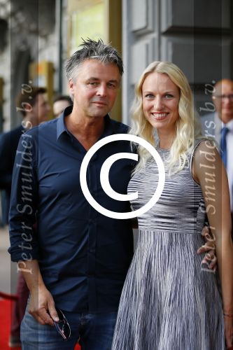 Amsterdam 25 juni 2015 
Premiere circus in carre. Elisah Braaksma met man
