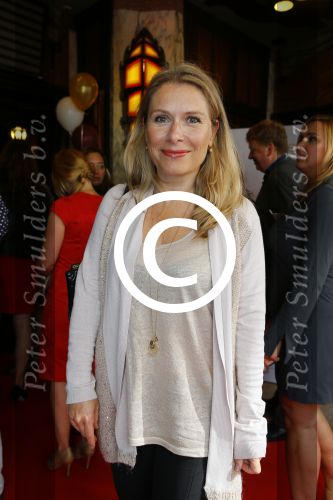 Amsterdam 14 juli 2015  
Premiere de Reunie in Tuschinski met in de hoofdrollen Daan Schuurmans en Thekla Reuten.
Thekla is zwanger en haar vriend Gijs Naber is er ook alsmede de zwangere Bracha v Doesburgh.
Elle v Rijn