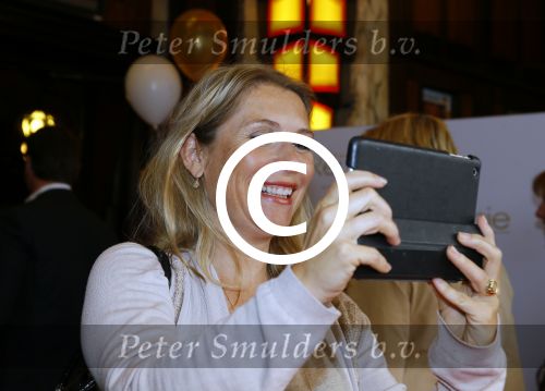 Amsterdam 14 juli 2015  
Premiere de Reunie in Tuschinski met in de hoofdrollen Daan Schuurmans en Thekla Reuten.
Thekla is zwanger en haar vriend Gijs Naber is er ook alsmede de zwangere Bracha v Doesburgh.
Elle v Rijn