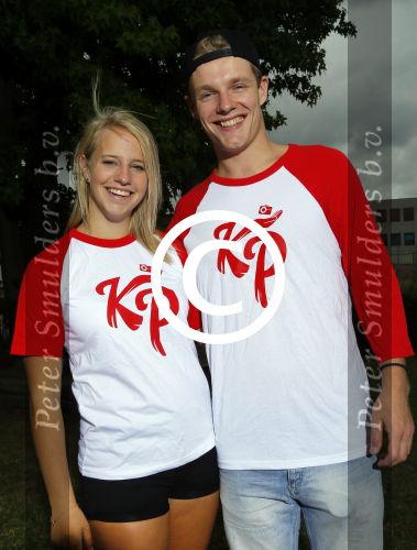 Bunnik 12 juli 2015
Enzo Knol en Dee v d Zeeuw met hun kleding.