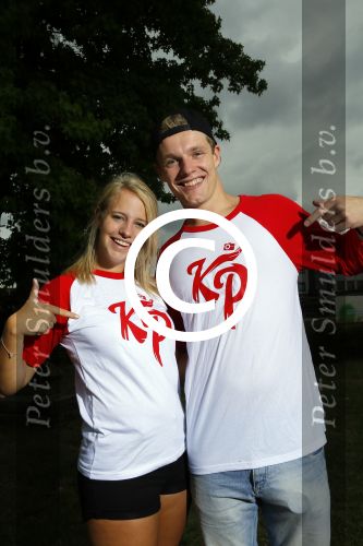 Bunnik 12 juli 2015
Enzo Knol en Dee v d Zeeuw met hun kleding.