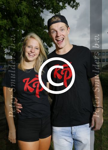 Bunnik 12 juli 2015
Enzo Knol en Dee v d Zeeuw met hun kleding.
