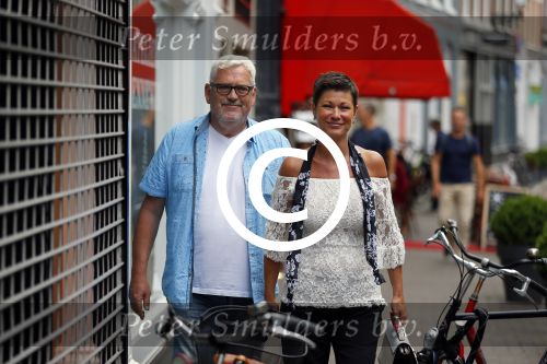 Den Haag 16 juli 2015
Verjaardagsfeestje Frits Huffnagel in Den Haag.
Ernst daniel Smid met vriendin