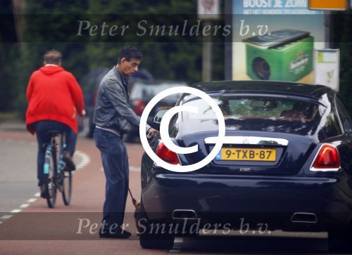 Amsterdam 14 juni 2015
Gerard Spong met zijn hondje in zijn nieuwe Bentley