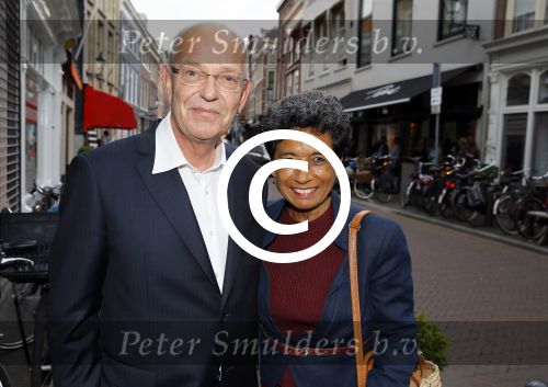 Den Haag 16 juli 2015
Verjaardagsfeestje Frits Huffnagel in Den Haag. Gerrit Zalm met vrouw