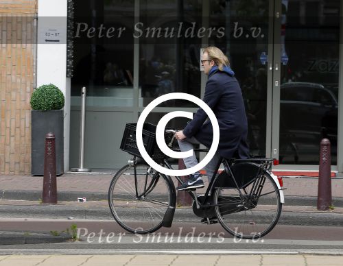 Amsterdam 20 juni 2015  
Jan Jaap v d Wal op de fiets in amsterdam.