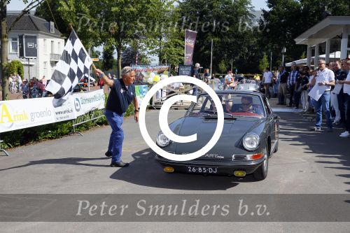 Lievelde 28 juni 2015
Jan Peter Balkenende en zijn broer Evert Jan doen mee in een porsche cabrio met de achterhoek Rally. Ook jan Kees de Jager doet mee