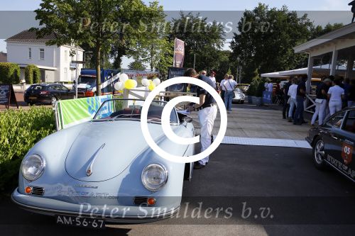 Lievelde 28 juni 2015
Jan Peter Balkenende en zijn broer Evert Jan doen mee in een porsche cabrio met de achterhoek Rally