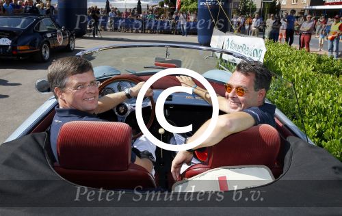 Lievelde 28 juni 2015
Jan Peter Balkenende en zijn broer Evert Jan doen mee in een porsche cabrio met de achterhoek Rally