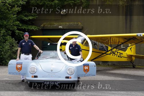 Lievelde 28 juni 2015
Jan Peter Balkenende en zijn broer Evert Jan doen mee in een porsche cabrio met de achterhoek Rally
