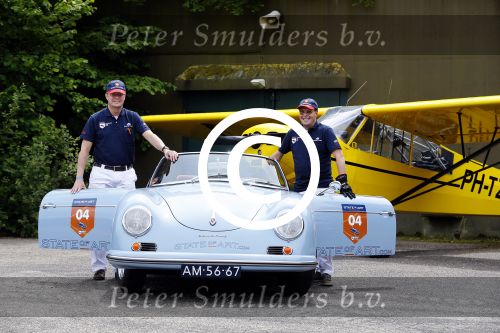 Lievelde 28 juni 2015
Jan Peter Balkenende en zijn broer Evert Jan doen mee in een porsche cabrio met de achterhoek Rally