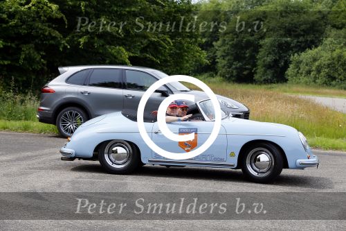 Lievelde 28 juni 2015
Jan Peter Balkenende en zijn broer Evert Jan doen mee in een porsche cabrio met de achterhoek Rally