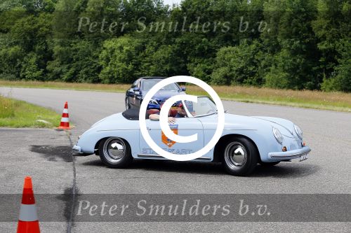 Lievelde 28 juni 2015
Jan Peter Balkenende en zijn broer Evert Jan doen mee in een porsche cabrio met de achterhoek Rally