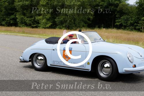 Lievelde 28 juni 2015
Jan Peter Balkenende en zijn broer Evert Jan doen mee in een porsche cabrio met de achterhoek Rally