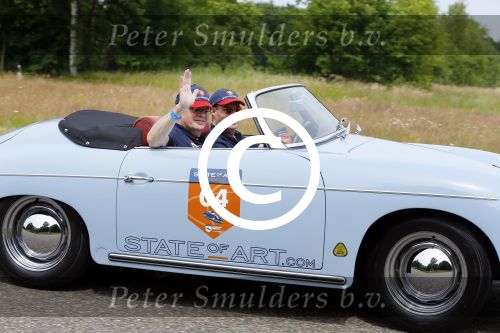 Lievelde 28 juni 2015
Jan Peter Balkenende en zijn broer Evert Jan doen mee in een porsche cabrio met de achterhoek Rally