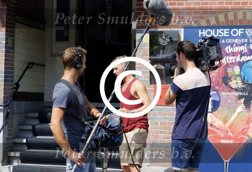 Amsterdam 13 augustus 2015  
Jan Versteegh van BNN tijdens opnames bij Bols