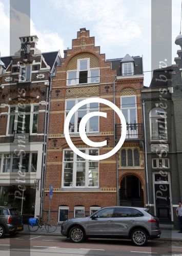 Amsterdam 11 augustus 2015
Johnny Heitinga verhuist naar zijn nieuwe huis in Amsterdam Zuid.