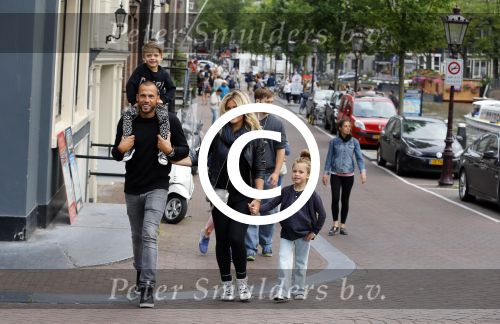 Amsterdam 12 juli 2015
Johnny en Charlotte Sophie Heitinga met hun kinderen Jezebel en Lennox in Amsterdam