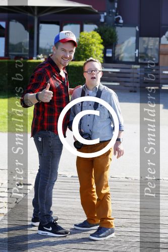 Rotterdam 9 augustus 2015
Edwin Smulders Johnny de Mol en Tomas v d Broek tijdens opnames van het rtl programma Down met Johnny. We gingen naar de premiere naar Wickie de Viking in het nieuwe Luxor.