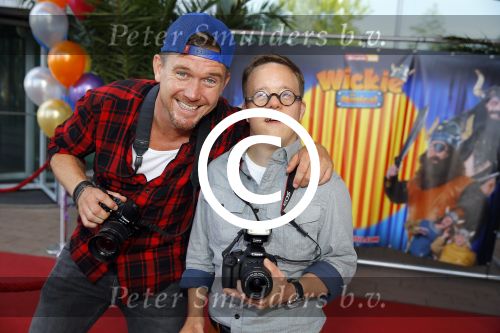Rotterdam 9 augustus 2015
Edwin Smulders Johnny de Mol en Tomas v d Broek tijdens opnames van het rtl programma Down met Johnny. We gingen naar de premiere naar Wickie de Viking in het nieuwe Luxor.