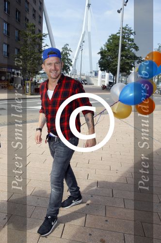 Rotterdam 9 augustus 2015
Edwin Smulders Johnny de Mol en Tomas v d Broek tijdens opnames van het rtl programma Down met Johnny. We gingen naar de premiere naar Wickie de Viking in het nieuwe Luxor.